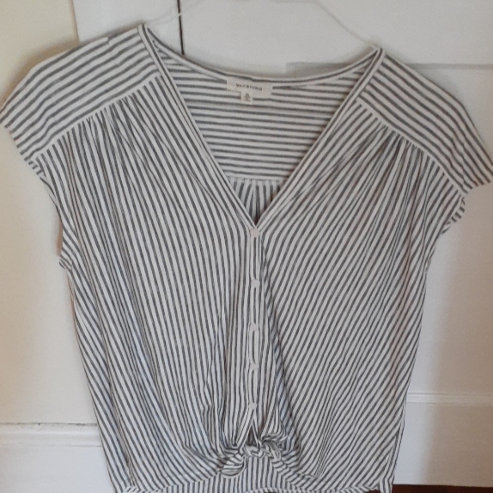 Shirt - Picture 2 of 3